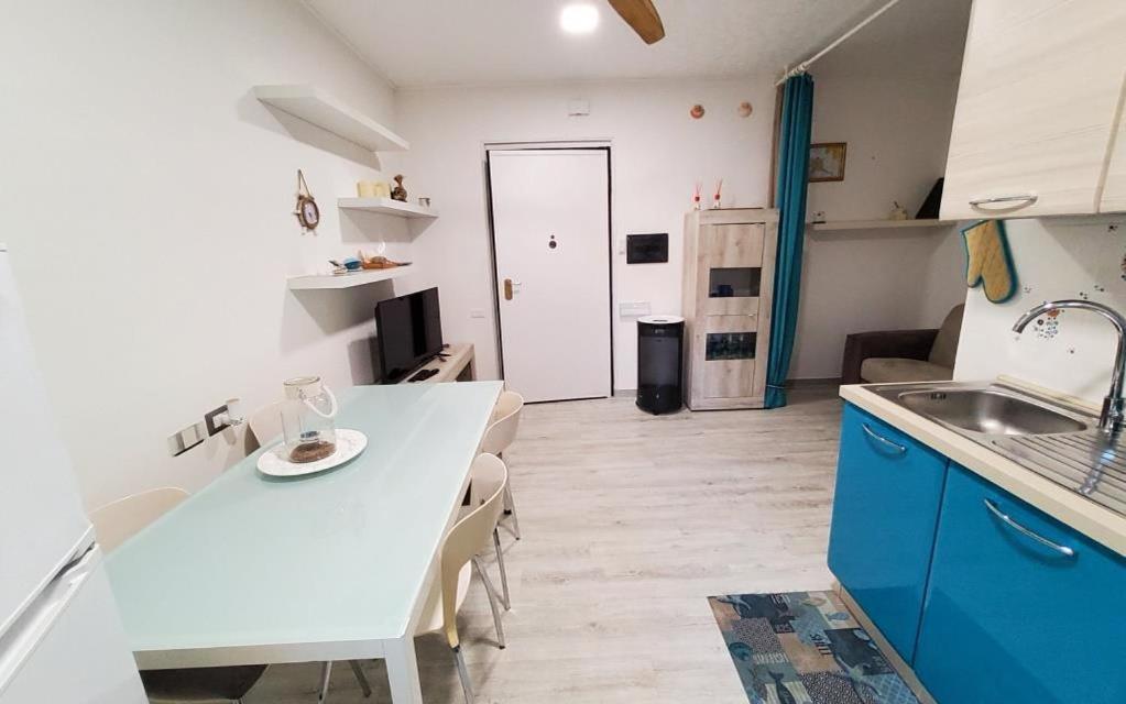 Apartament Ambos Mundos Quartu SantʼElena Zewnętrze zdjęcie